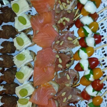 Kraamfeesttafel vol lekkernijen 5