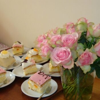 Prachtige kraamfeesttaart met babythema roze 2