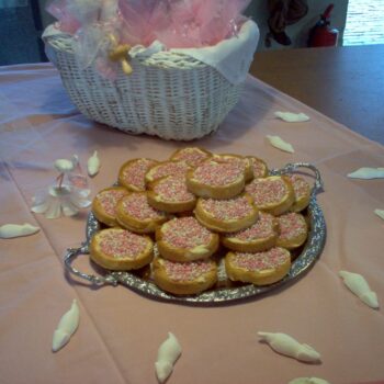 Beschuit met roze meisjes